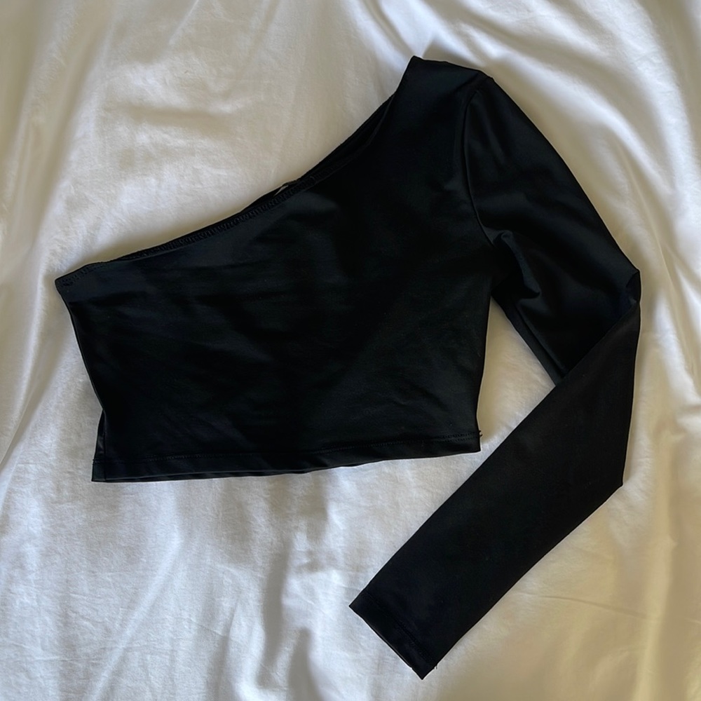 One Sleeve Black Crop Top